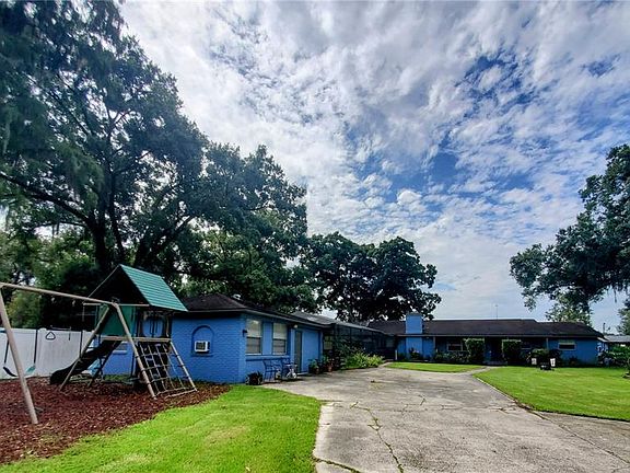 3rd image of 10001 E Sligh Ave