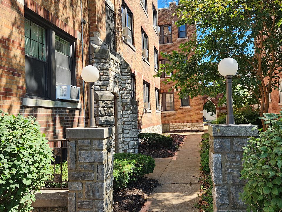 Entrance to the restful community.