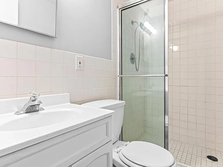 635 51st Ave NE #635 — Photo 17