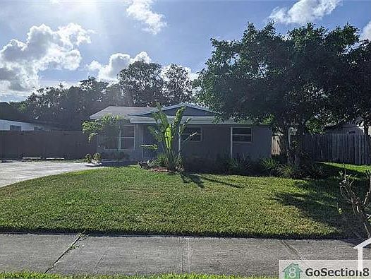 5th image of 617 NW 1st Way