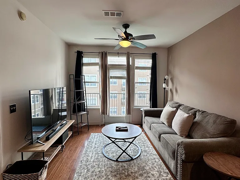 3000 Vanderbilt Pl #300 — Photo 15