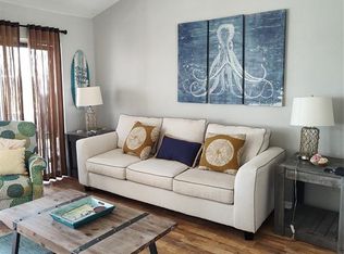 500 Tiki Dr APT 213, Tiki Island, TX 77554