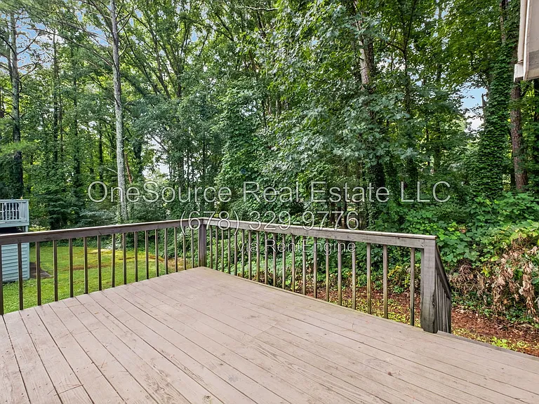 2961 Lakemont Dr SW — Photo 23
