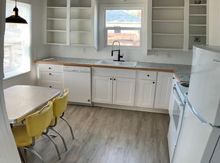 1860 S Edgewood St #1860, Seaside, OR 97138