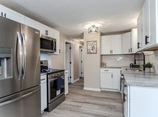 111 Malibu Dr, Springfield, MA 01128