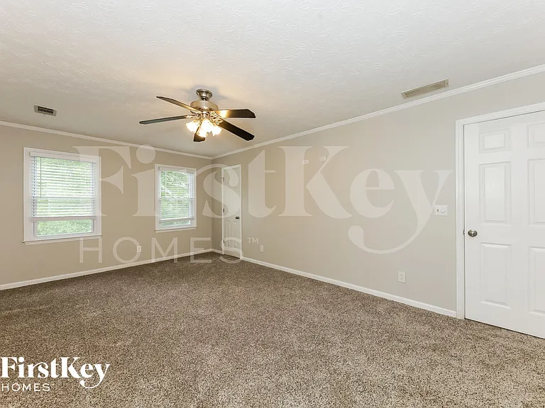 2902 Moorings Pkwy — Photo 8