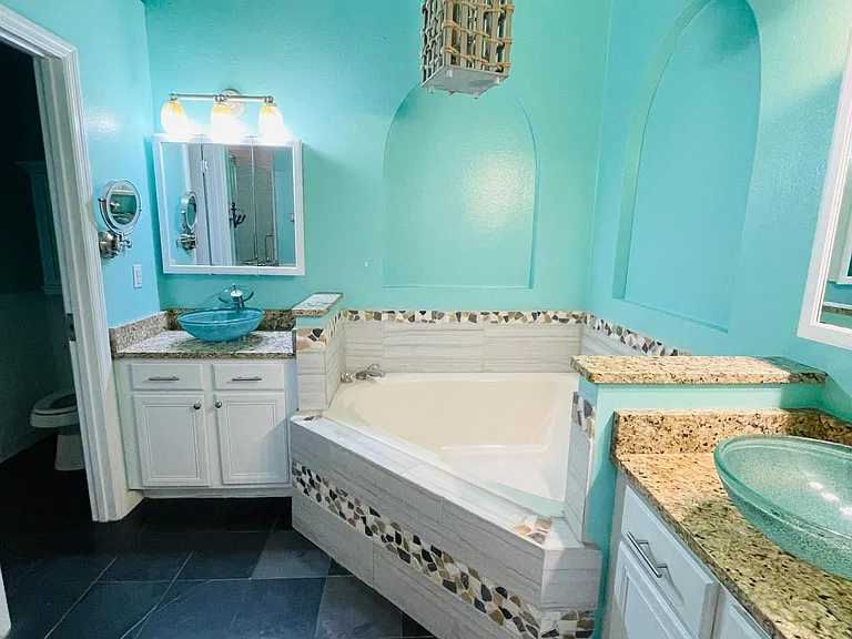 17416 Woodfair Dr — Photo 12