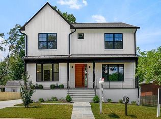 10012 Mayfield Dr, Bethesda, MD 20817