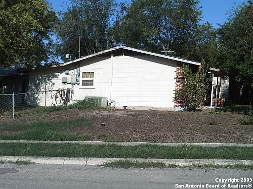 2nd image of 4203 NE DIAMONDHEAD DR