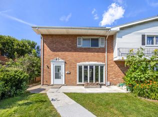 8812 Dee Rd UNIT A, Des Plaines, IL 60016