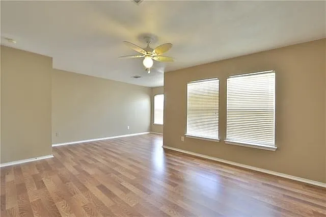 505 Catumet Dr — Photo 11