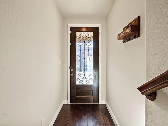 2nd image of 2630 Villa Di Lago Dr