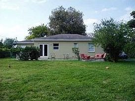 5th image of 1510 NE 140th St