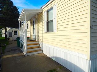 10 Eagle Cir, Pleasant Valley, NY 12569