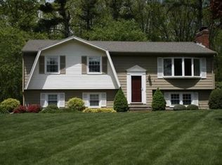 14 Evergreen Way, Medfield, MA 02052