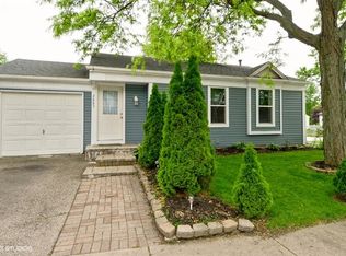 2685 Crosscreek Ct, Aurora, IL 60502