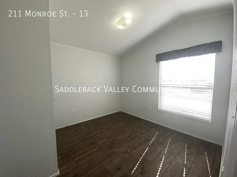211 Monroe St #13 — Photo 13