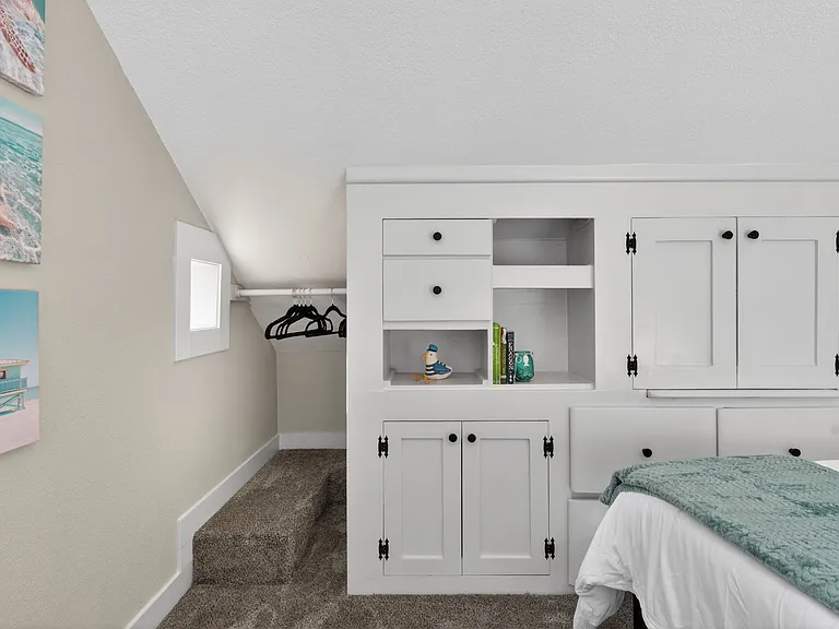 2303 7th St — Photo 31