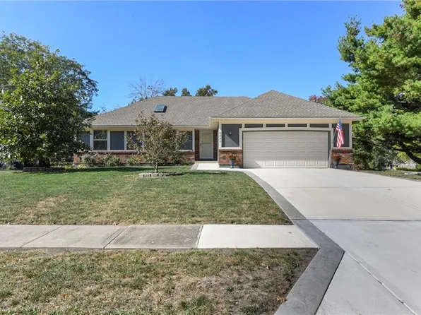 2033 NE Cookson Ct, Lees Summit, MO 64086