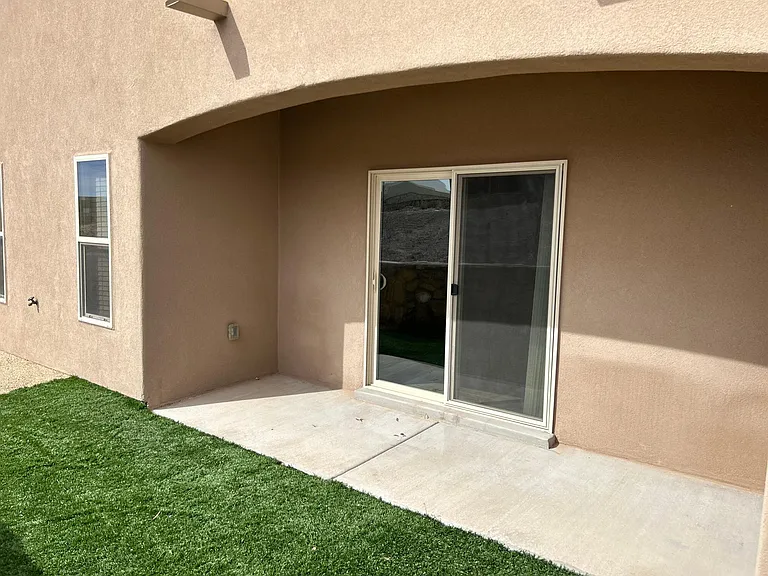 4354 Malaga St — Photo 15