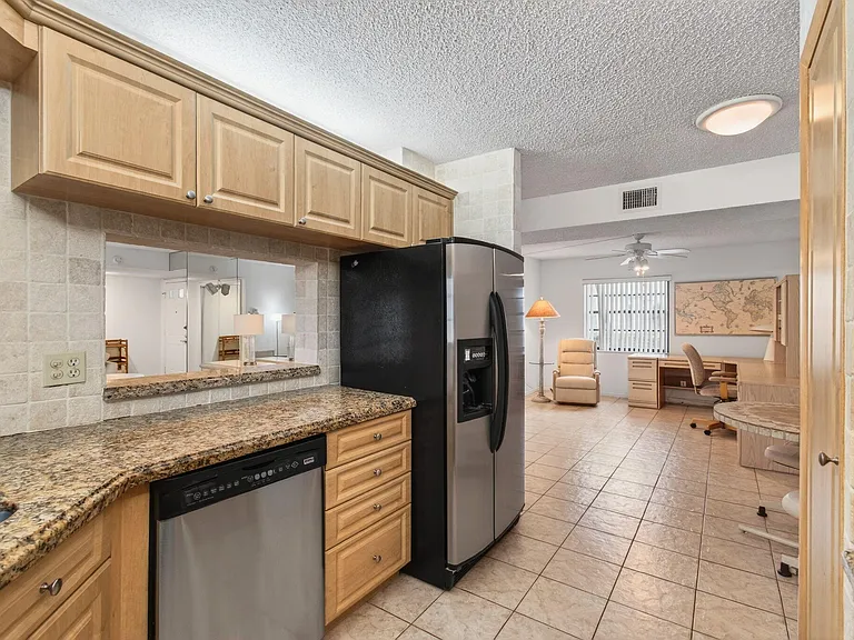 5851 Parkwalk Dr — Photo 38