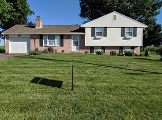 1932 Pioneer Rd, Lancaster, PA 17602