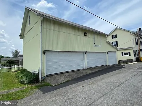 121 S Wayne St — Photo 21