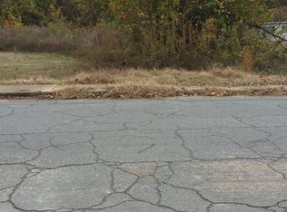 325 Center St SW, Camden, AR 71701