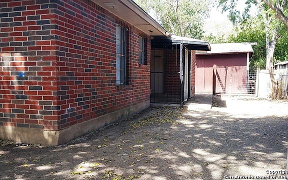3rd image of 1711 Vera Cruz St