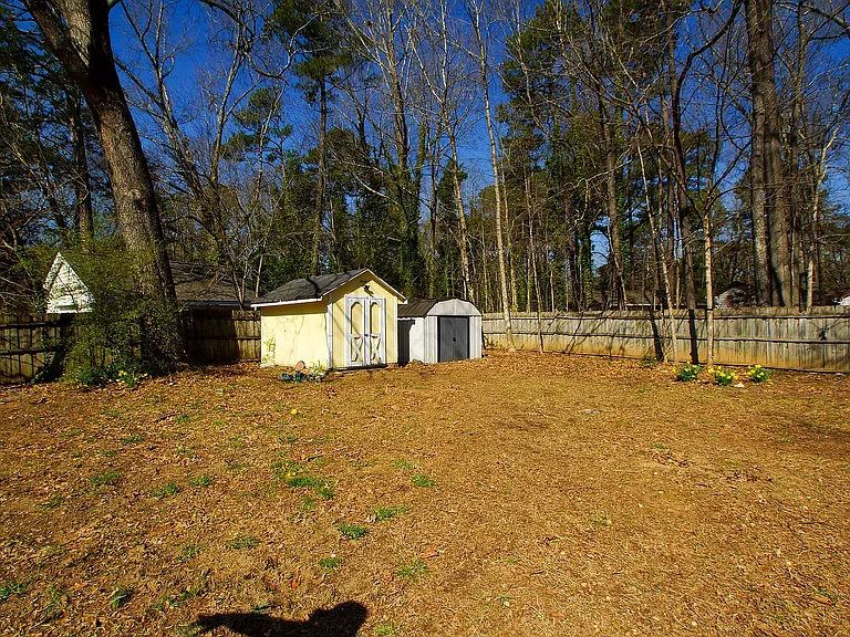 112 Emerald Cir — Photo 14