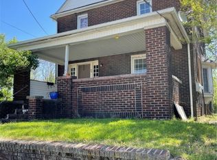 45 10th St SW, Barberton, OH 44203