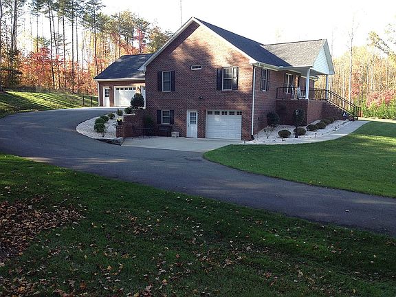 3rd image of 137 Noiram Dr
