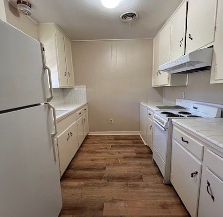 4th image of 2205 Long Ave #2205