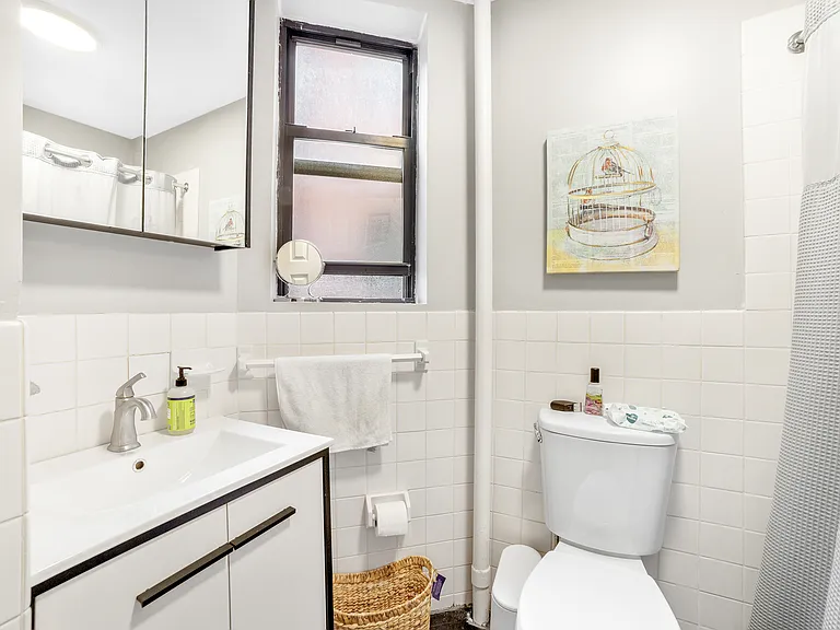 424 E 75th St #4B — Photo 7