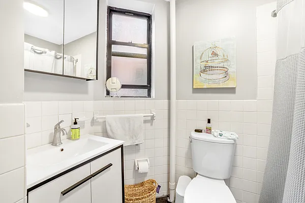 Rented by Tosh Marks Property Group | media 7