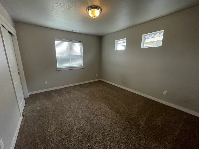 9127 W Tillamook Dr — Photo 16