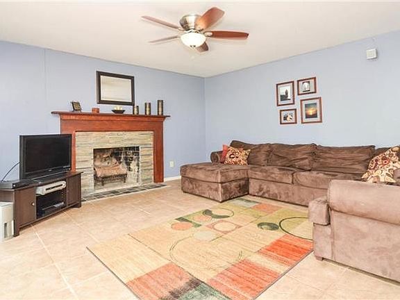 4th image of 6040 Little Lake Dr