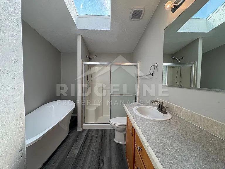 582 N 4200 E — Photo 5