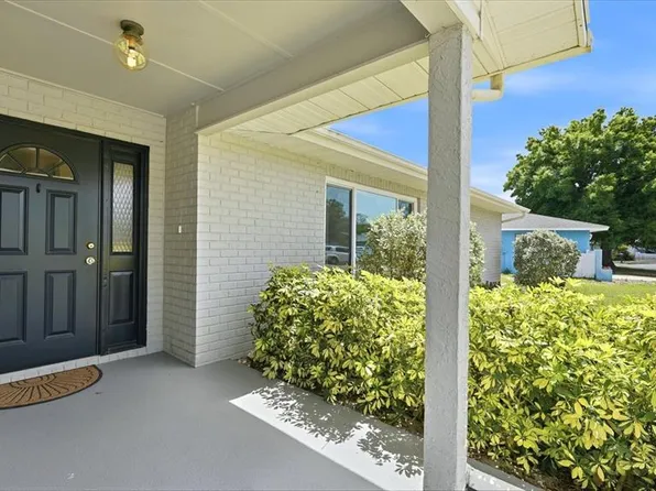 2205 71st St W, Bradenton, FL 34209