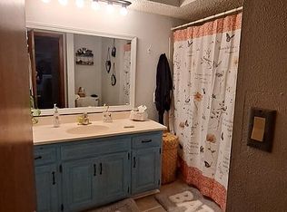 3001 W Hillcrest Cir, Springfield, MO 65807