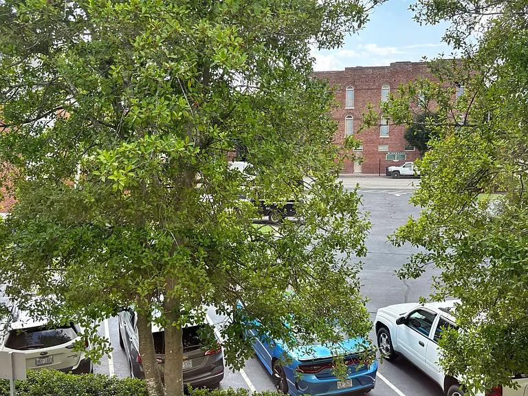 214 E Broad St #B — Photo 48