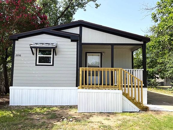 2nd image of 2206 Apricot Glen Dr