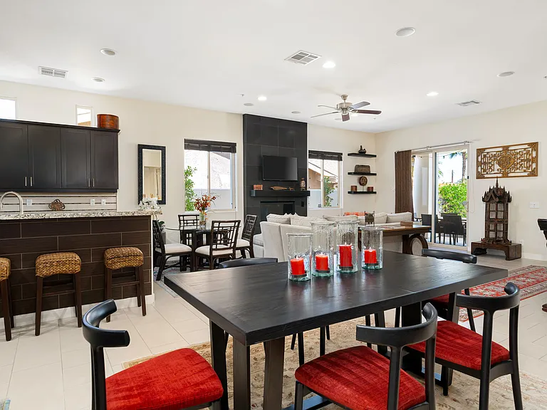 53385 Avenida Mendoza — Photo 13
