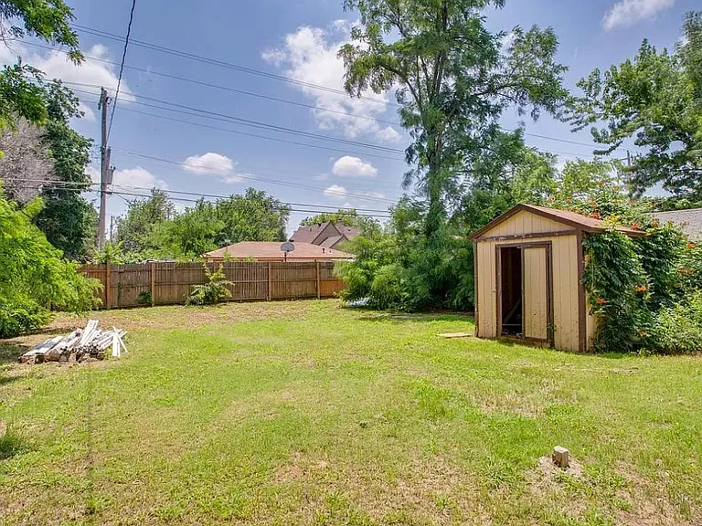 1913 W Oklahoma Ave — Photo 10