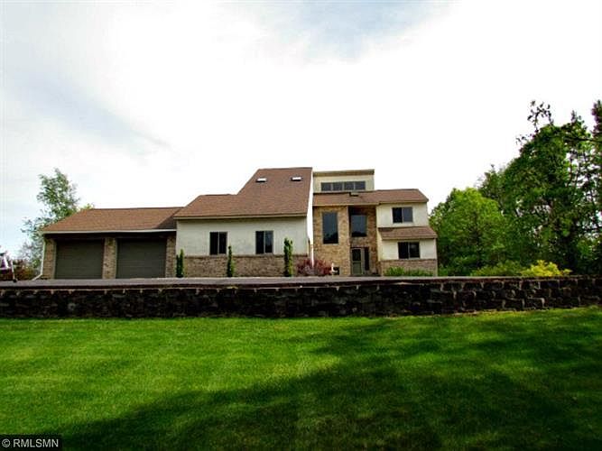 1st image of 521 Buffalo Hills Ln W