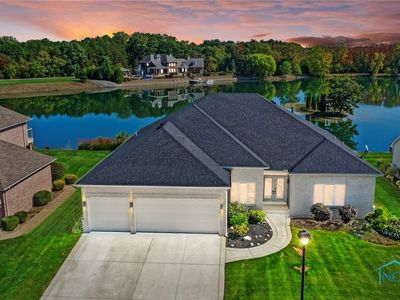 643 E Shoreline Dr, Holland, OH, 43528