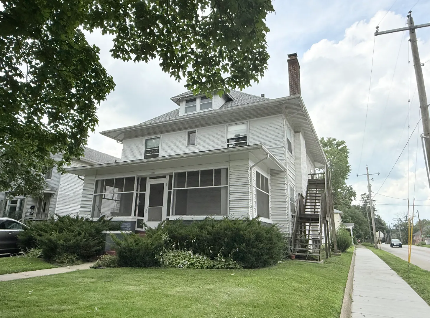 522 E Chestnut — Photo 1