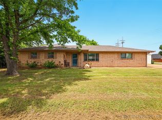 300 Michele St, Calera, OK 74730