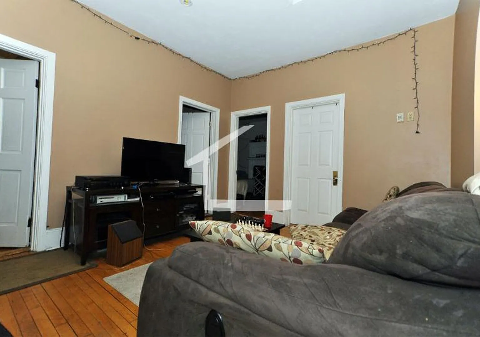 No Brokers Fee, Central Allston Location, Steps from the T Stop, Good Size Bedrooms, Stainless St... — Photo 4