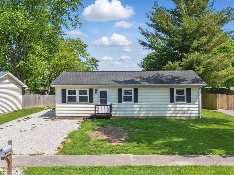 410 W Douglas St — Photo 1